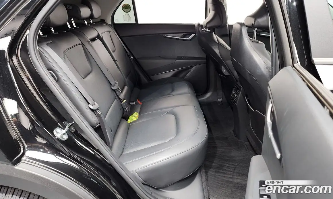 Kia Niro 2023 0.2 автомат (гидро), фото 17