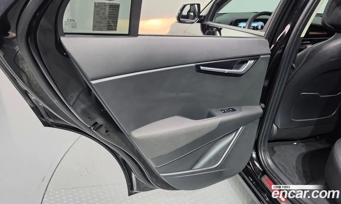 Kia Niro 2023 0.2 автомат (гидро), фото 15