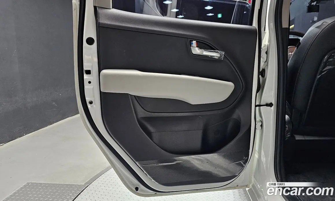 Kia Ray 2022 1.0 автомат (гидро), фото 15
