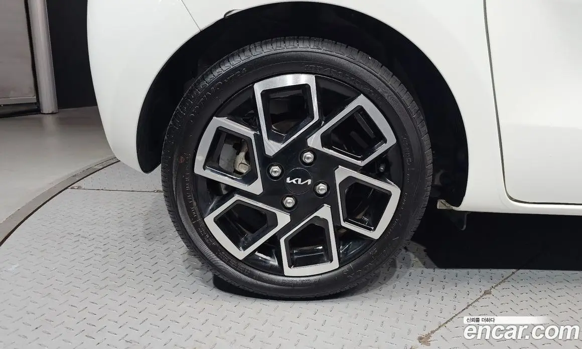 Kia Ray 2022 1.0 автомат (гидро), фото 5