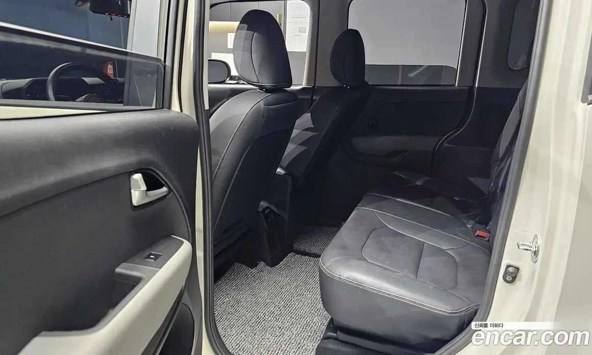 Kia Ray 2023 1.0 автомат (гидро), фото 18