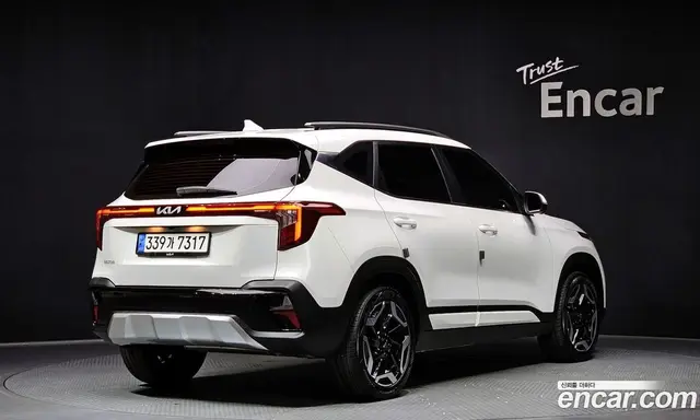 Kia Seltos 2022 2.0 автомат (гидро), миниатюра 2