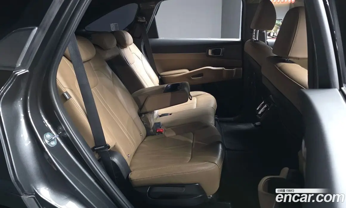 Kia Sorento 2023 1.6 автомат (гидро), фото 18 Kia Sorento 2023 1.6 автомат (гидро), фото 18