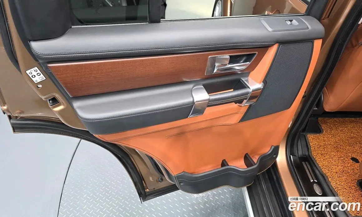 Land Rover Discovery 2016 3.0 автомат (гидро), фото 14 Land Rover Discovery 2016 3.0 автомат (гидро), фото 14