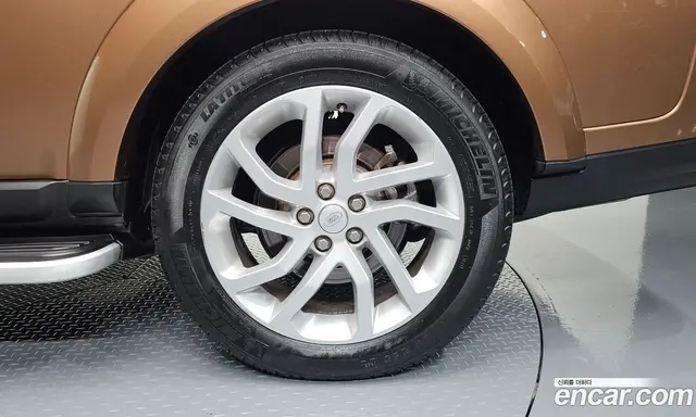 Land Rover Discovery 2016 3.0 автомат (гидро), миниатюра 6 Land Rover Discovery 2016 3.0 автомат (гидро), миниатюра 6