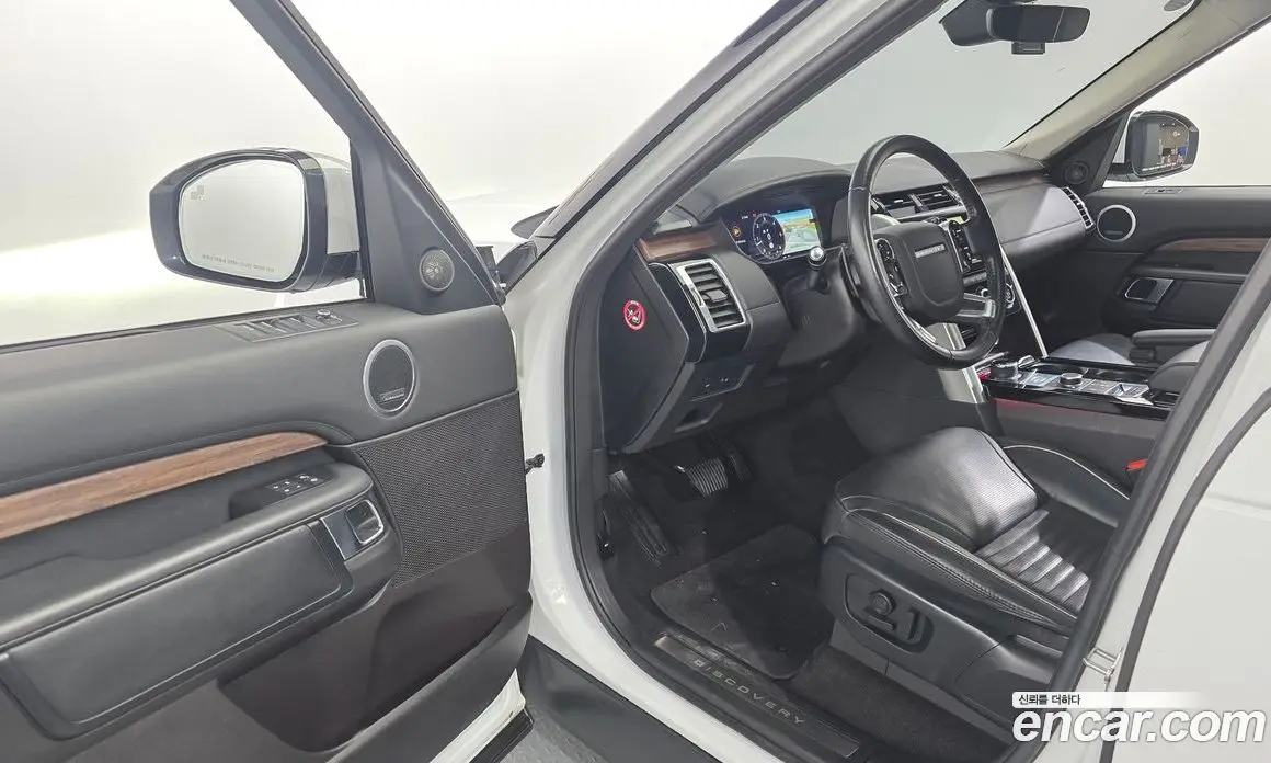 Land Rover Discovery 2019 3.0 автомат (гидро), фото 13
