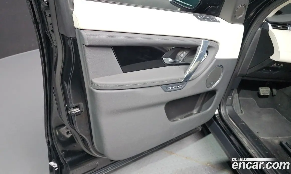 Land Rover Discovery Sport 2022 2.0 автомат (гидро), фото 14