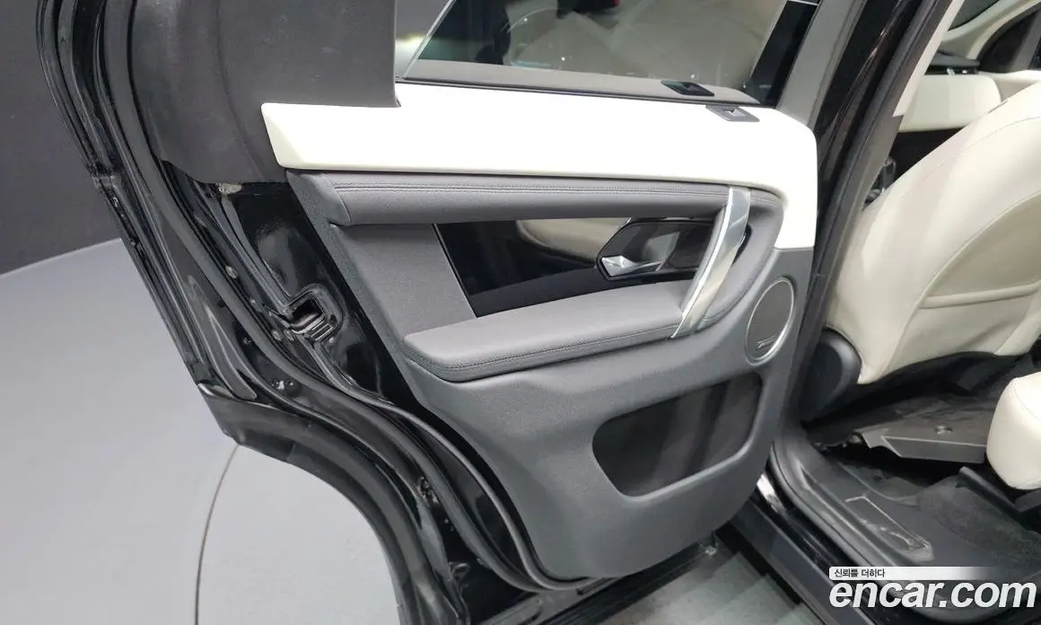 Land Rover Discovery Sport 2022 2.0 автомат (гидро), фото 15