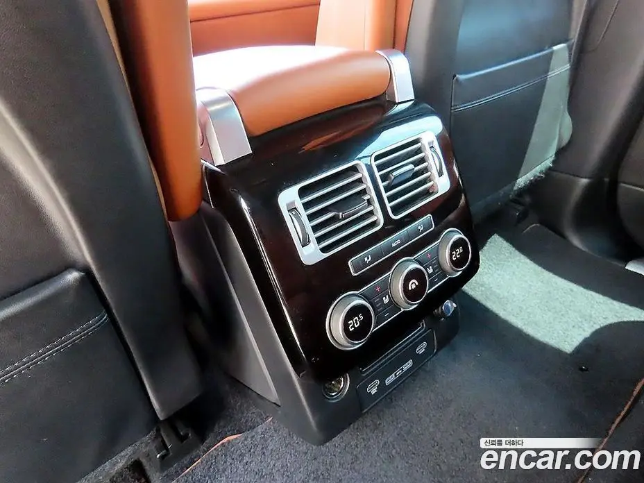 Land Rover Range Rover 2017 4.4 автомат (гидро), фото 16 Land Rover Range Rover 2017 4.4 автомат (гидро), фото 16