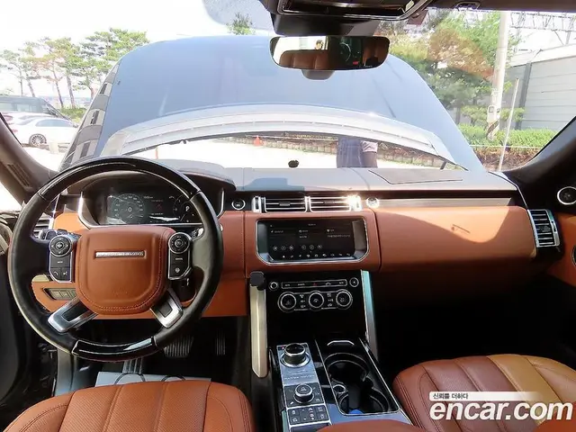 Land Rover Range Rover 2017 4.4 автомат (гидро), миниатюра 8 Land Rover Range Rover 2017 4.4 автомат (гидро), миниатюра 8
