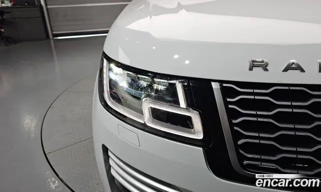 Land Rover Range Rover 2018 4.4 автомат (гидро), миниатюра 8