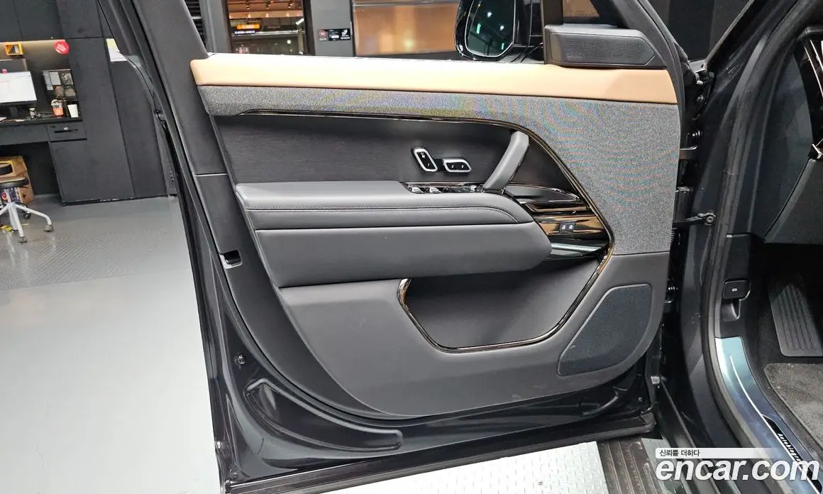 Land Rover Range Rover Sport 2025 3.0 автомат (гидро), фото 14
