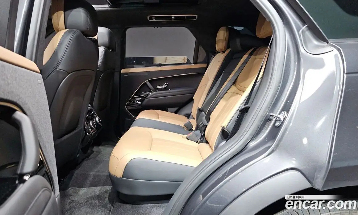 Land Rover Range Rover Sport 2025 3.0 автомат (гидро), фото 16