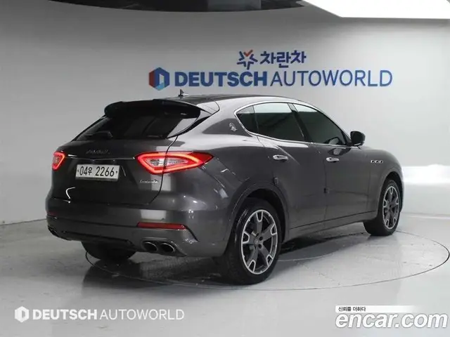 Maserati Levante 2017 3.0 автомат (гидро), миниатюра 2