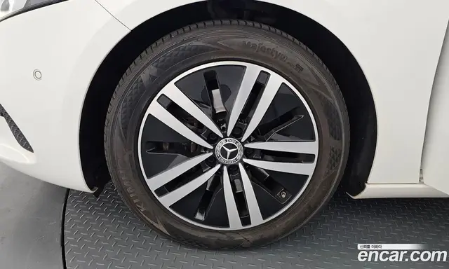 Mercedes-Benz A-Class 2021 2.0 автомат (гидро), миниатюра 5 Mercedes-Benz A-Class 2021 2.0 автомат (гидро), миниатюра 5