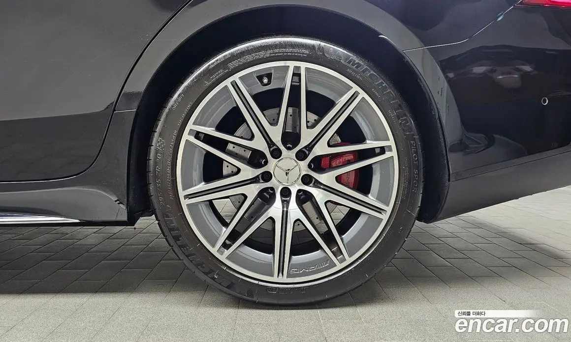 Mercedes-Benz AMG GT 2024 3.0 автомат (гидро), фото 6 Mercedes-Benz AMG GT 2024 3.0 автомат (гидро), фото 6