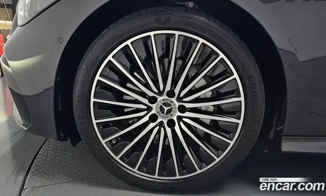 Mercedes-Benz CLE-Class 2025 2.0 автомат (гидро), миниатюра 4