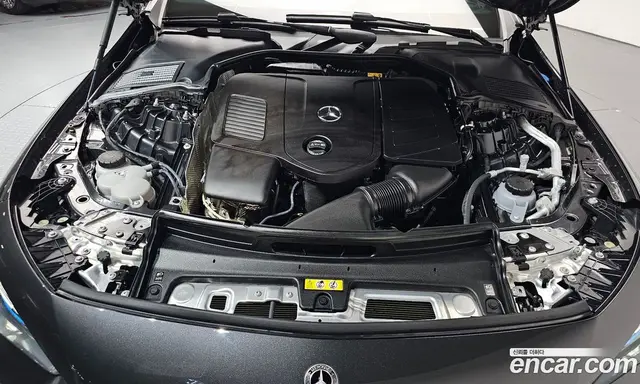 Mercedes-Benz CLE-Class 2025 2.0 автомат (гидро), миниатюра 5