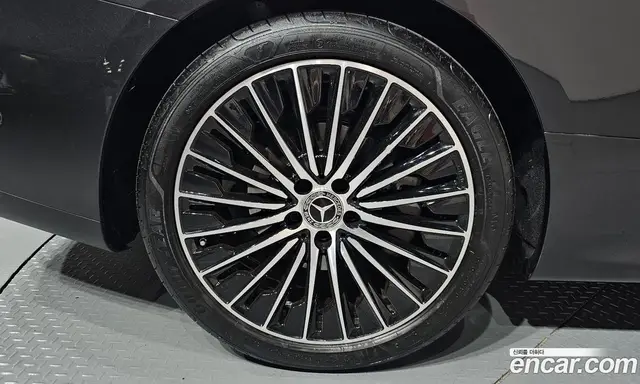 Mercedes-Benz CLE-Class 2025 2.0 автомат (гидро), миниатюра 6