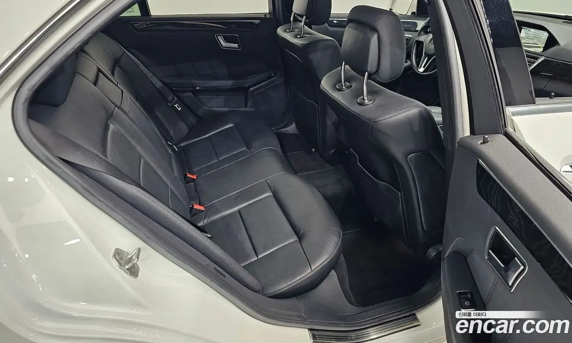 Mercedes-Benz E-Class 2013 3.5 автомат (гидро), фото 16