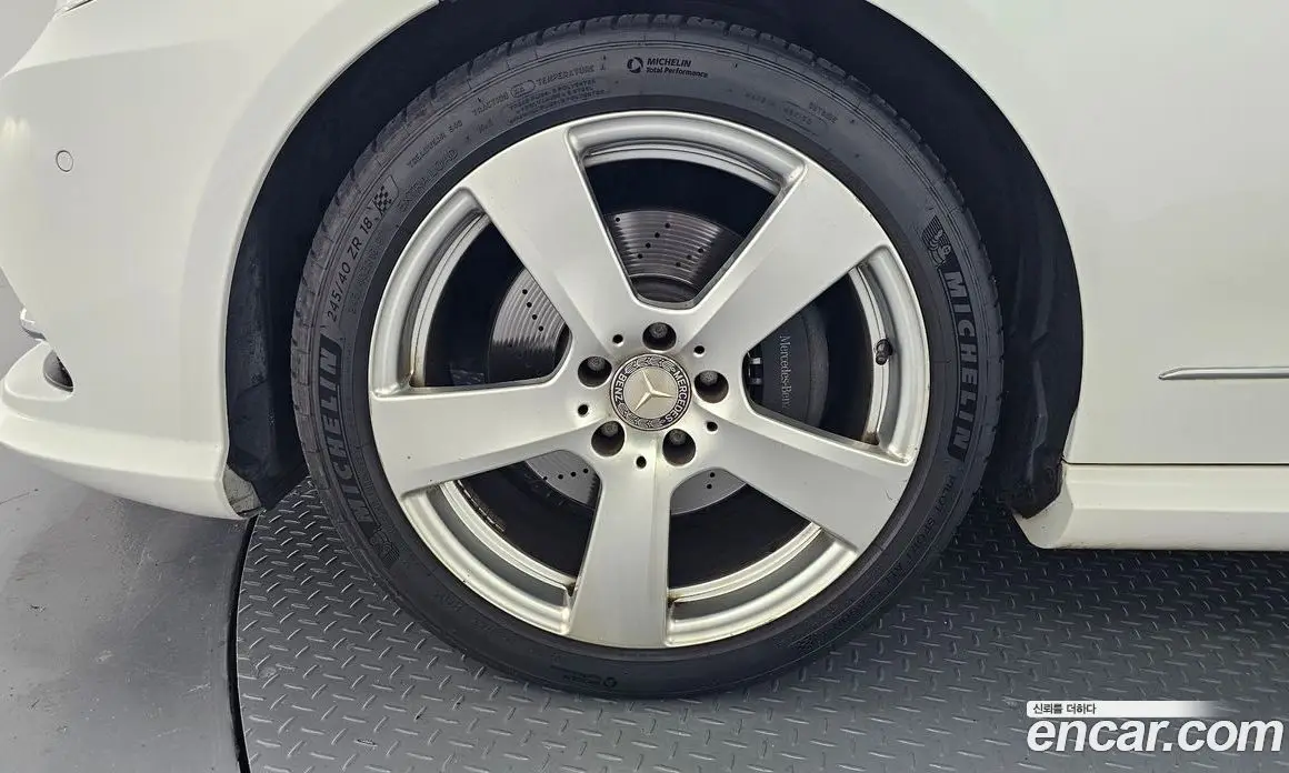 Mercedes-Benz E-Class 2013 3.5 автомат (гидро), фото 4