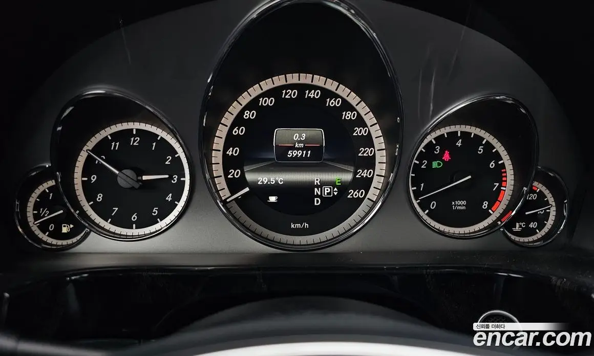 Mercedes-Benz E-Class 2013 3.5 автомат (гидро), фото 10