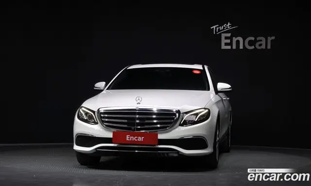 Mercedes-Benz E-Class 2020 2.0 автомат (гидро), миниатюра 3