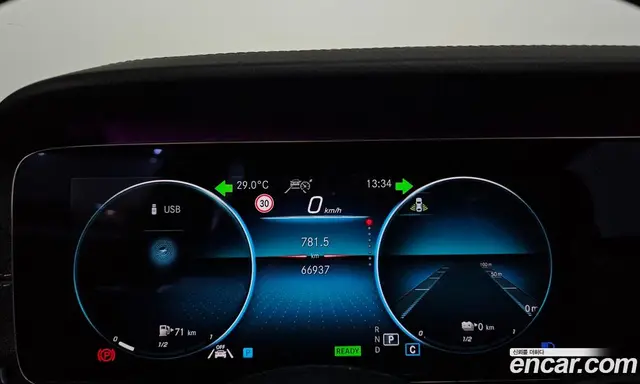 Mercedes-Benz E-Class 2021 2.0 автомат (гидро), миниатюра 11 Mercedes-Benz E-Class 2021 2.0 автомат (гидро), миниатюра 11