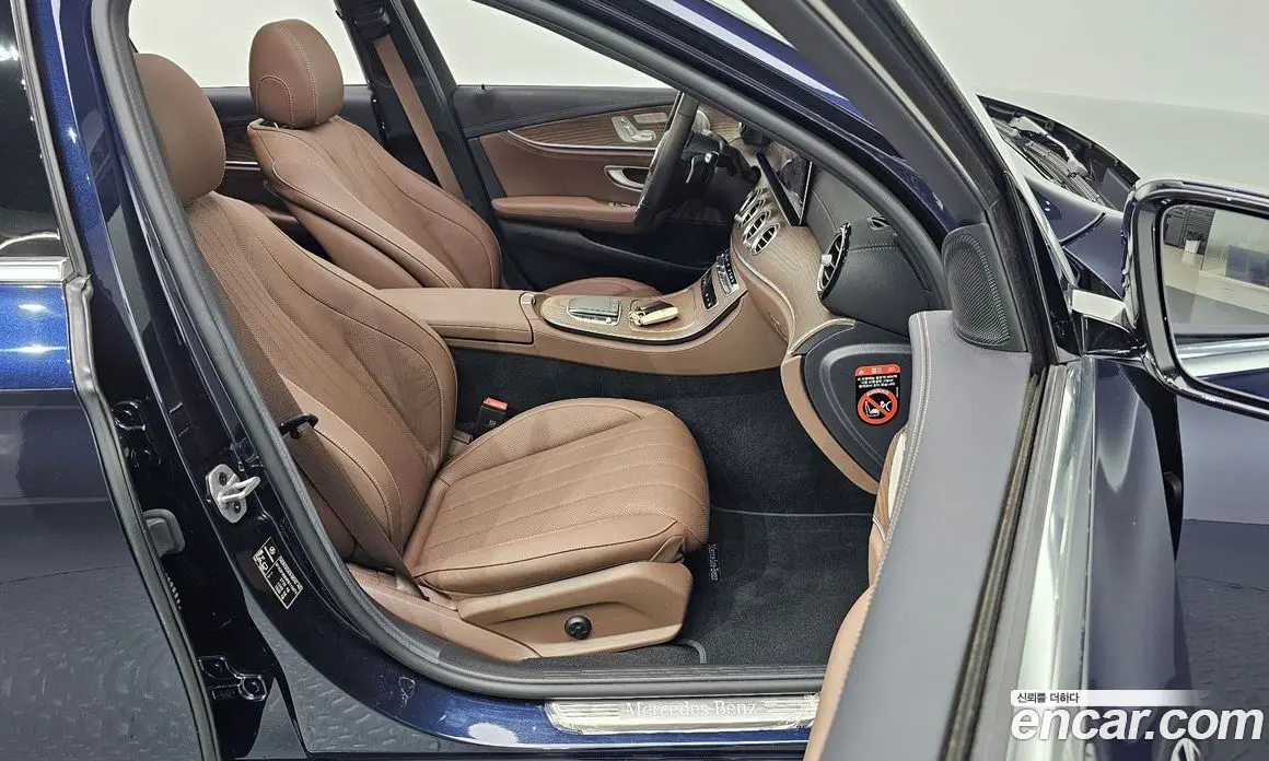 Mercedes-Benz E-Class 2023 2.0 автомат (гидро), фото 13