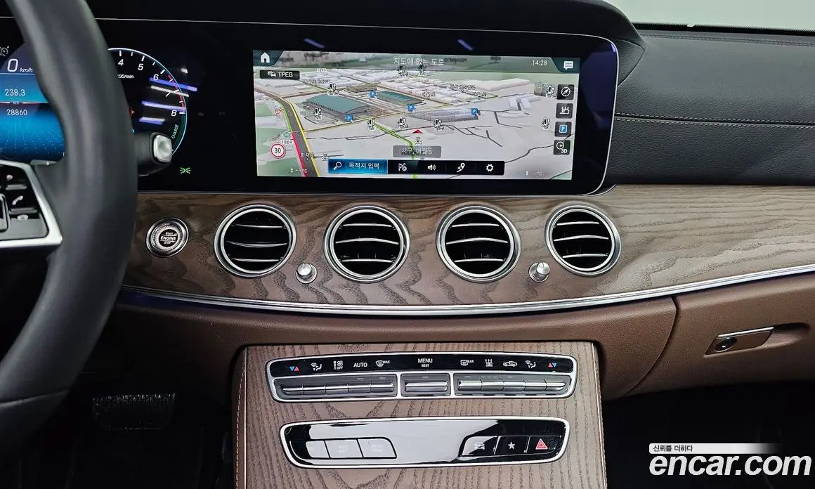Mercedes-Benz E-Class 2023 2.0 автомат (гидро), фото 18