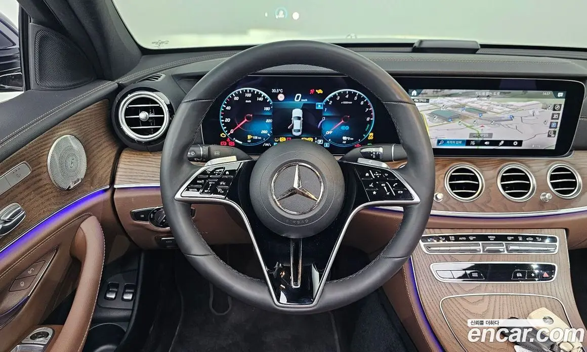 Mercedes-Benz E-Class 2023 2.0 автомат (гидро), фото 19