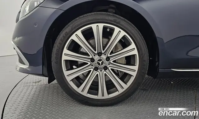 Mercedes-Benz E-Class 2023 2.0 автомат (гидро), миниатюра 5