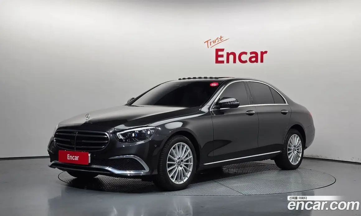 Mercedes-Benz E-Class 2023 2.0 автомат (гидро), фото 1 Mercedes-Benz E-Class 2023 2.0 автомат (гидро), фото 1