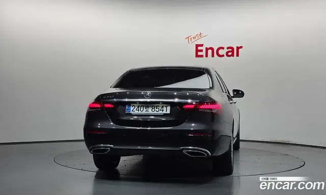 Mercedes-Benz E-Class 2023 2.0 автомат (гидро), миниатюра 4 Mercedes-Benz E-Class 2023 2.0 автомат (гидро), миниатюра 4