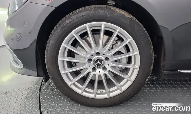 Mercedes-Benz E-Class 2023 2.0 автомат (гидро), миниатюра 5 Mercedes-Benz E-Class 2023 2.0 автомат (гидро), миниатюра 5