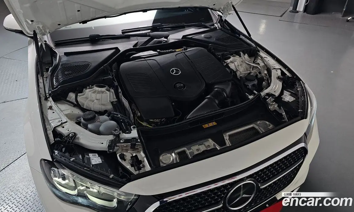 Mercedes-Benz E-Class 2024 2.0 автомат (гидро), фото 5