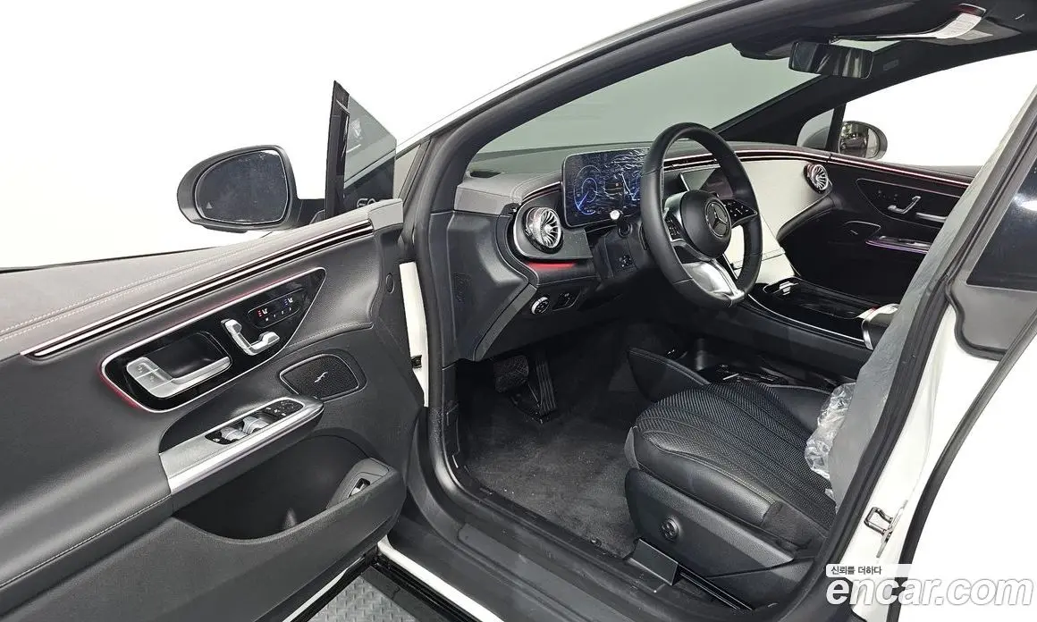 Mercedes-Benz EQE 2024 0.3 автомат (гидро), фото 13