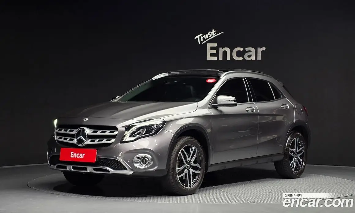 Mercedes-Benz GLA-Class 2019 2.0 автомат (гидро), фото 1 Mercedes-Benz GLA-Class 2019 2.0 автомат (гидро), фото 1