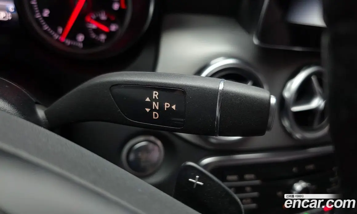 Mercedes-Benz GLA-Class 2019 2.0 автомат (гидро), фото 12 Mercedes-Benz GLA-Class 2019 2.0 автомат (гидро), фото 12