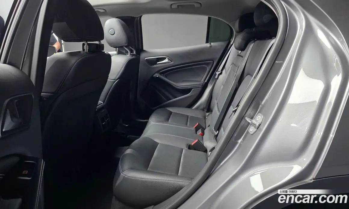 Mercedes-Benz GLA-Class 2019 2.0 автомат (гидро), фото 16 Mercedes-Benz GLA-Class 2019 2.0 автомат (гидро), фото 16