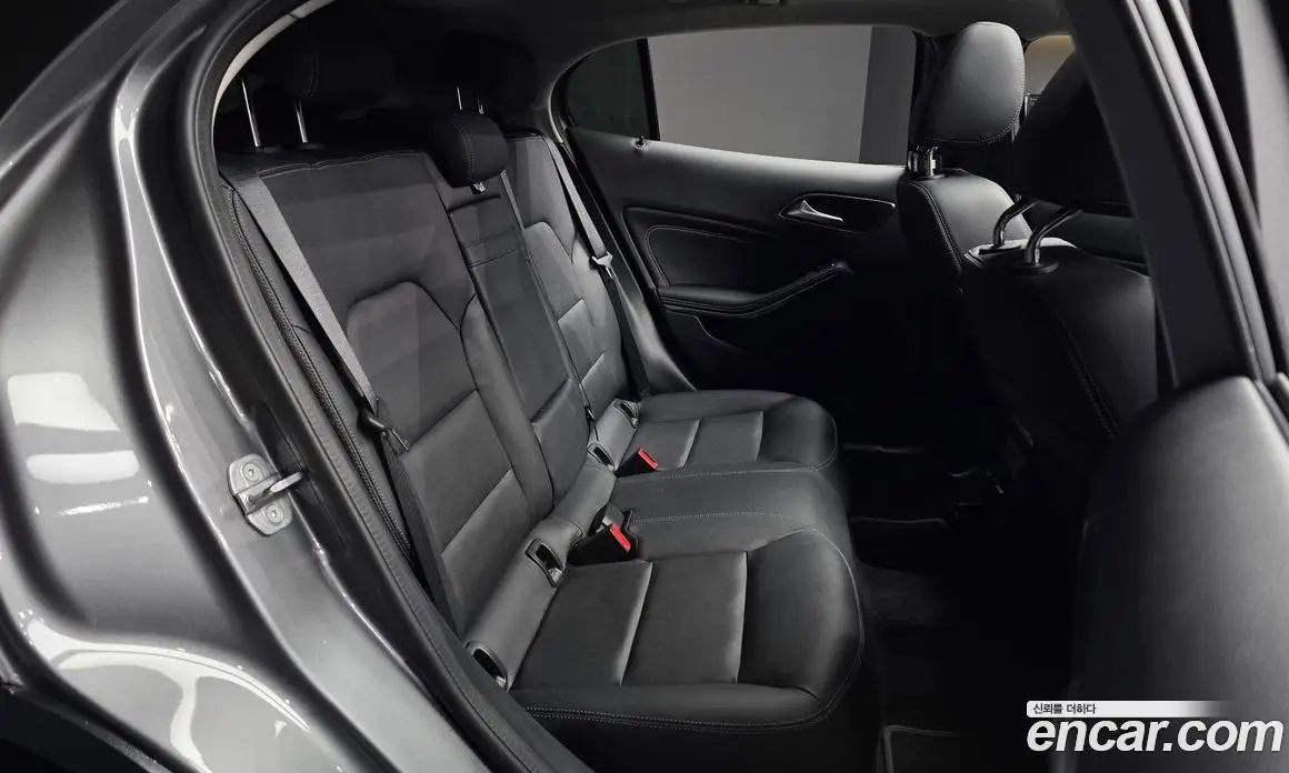 Mercedes-Benz GLA-Class 2019 2.0 автомат (гидро), фото 18 Mercedes-Benz GLA-Class 2019 2.0 автомат (гидро), фото 18