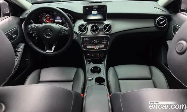 Mercedes-Benz GLA-Class 2019 2.0 автомат (гидро), миниатюра 10 Mercedes-Benz GLA-Class 2019 2.0 автомат (гидро), миниатюра 10