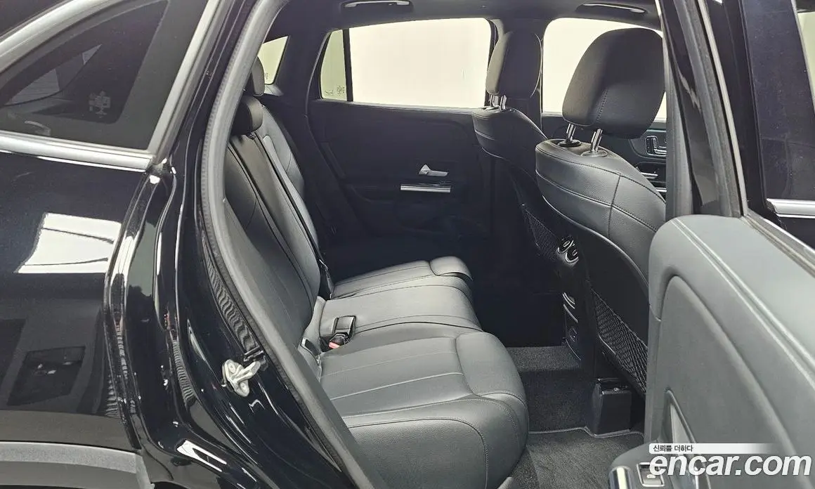 Mercedes-Benz GLA-Class 2021 2.0 автомат (гидро), фото 18