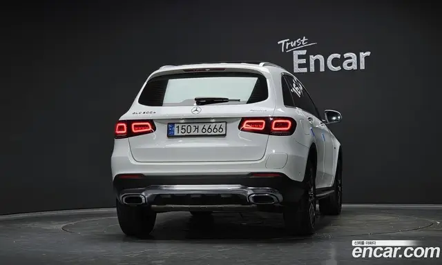 Mercedes-Benz GLC-Class 2020 2.0 автомат (гидро), миниатюра 4 Mercedes-Benz GLC-Class 2020 2.0 автомат (гидро), миниатюра 4