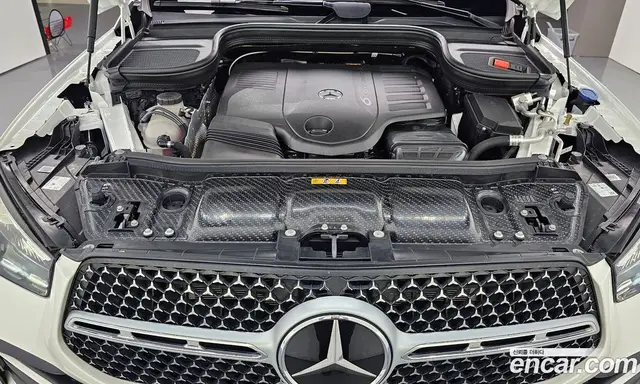 Mercedes-Benz GLE-Class 2025 3.0 автомат (гидро), миниатюра 6