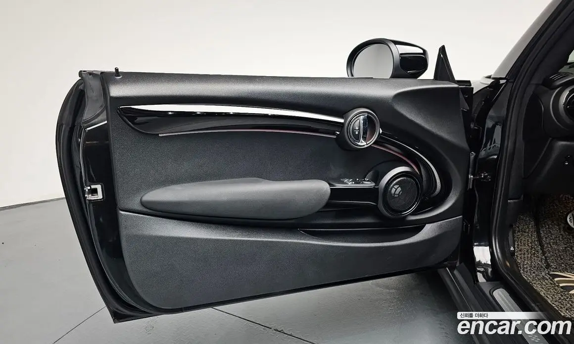 Mini Cooper 2023 автомат (гидро), фото 13
