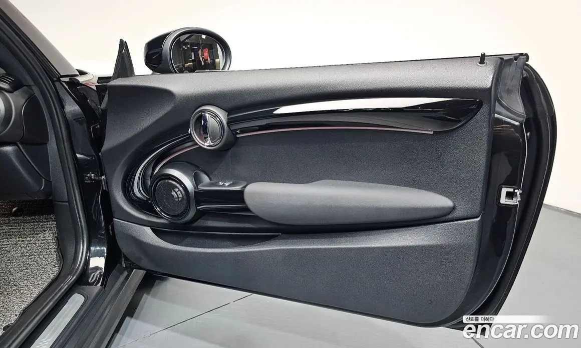 Mini Cooper 2023 автомат (гидро), фото 14