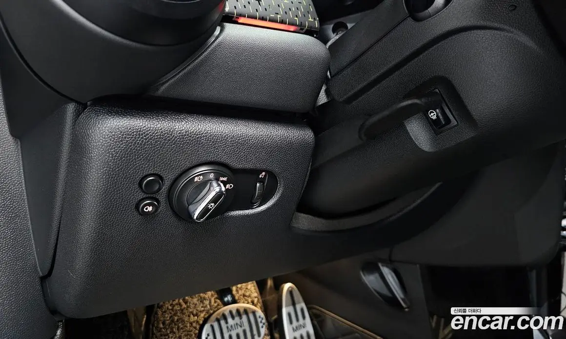 Mini Cooper 2023 автомат (гидро), фото 18