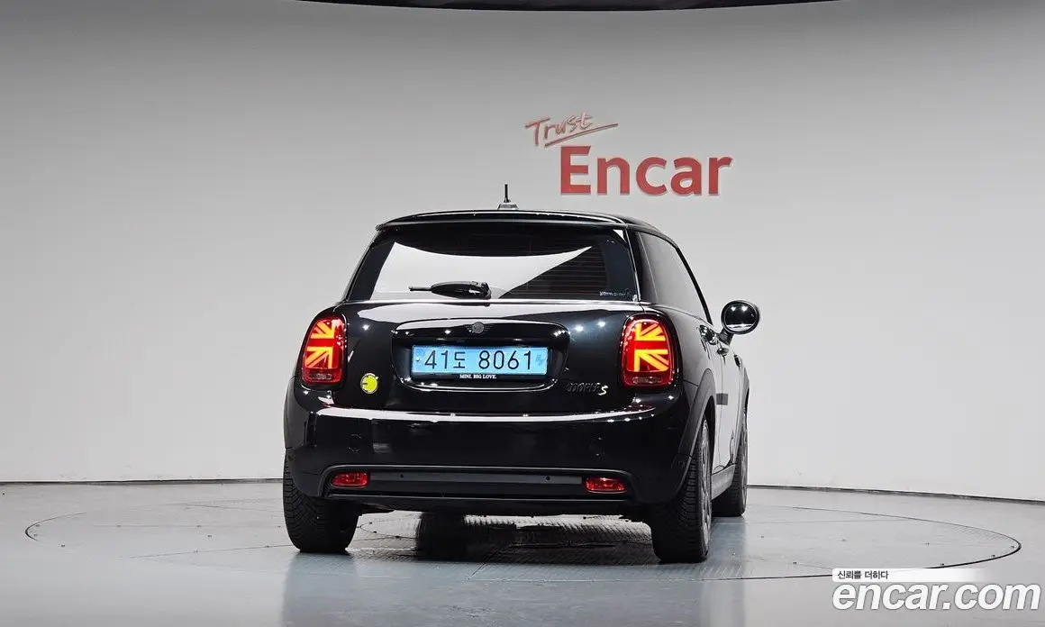Mini Cooper 2023 автомат (гидро), фото 3