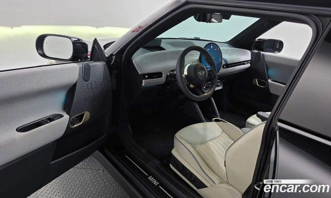 Mini Cooper 2024 0.1 автомат (гидро), фото 13